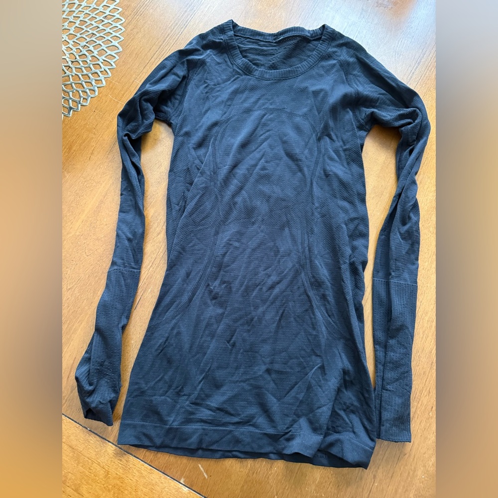 Lululemon Athletica Gray Long Sleeve Top